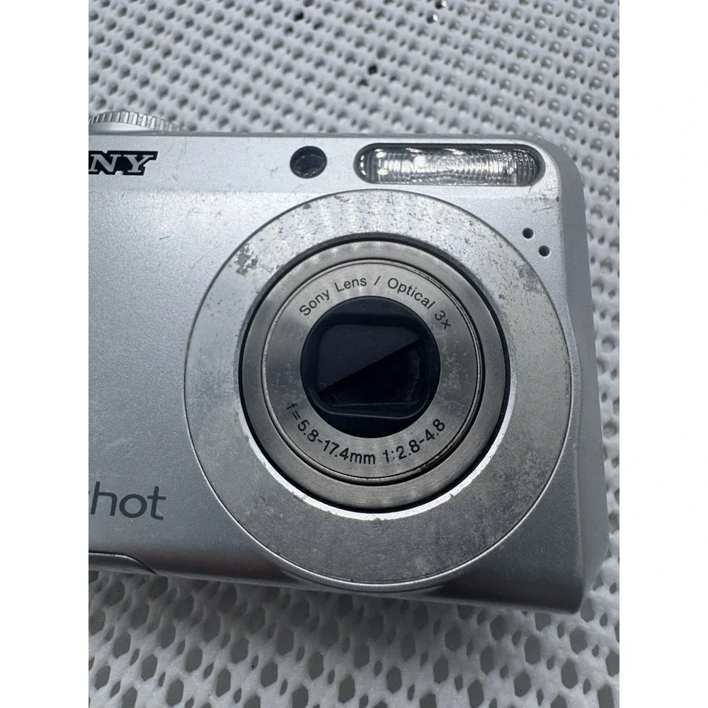 Sony Cyber-shot DSC-S650 7.2MP Digital Camera Silver Untested Read AS-IS